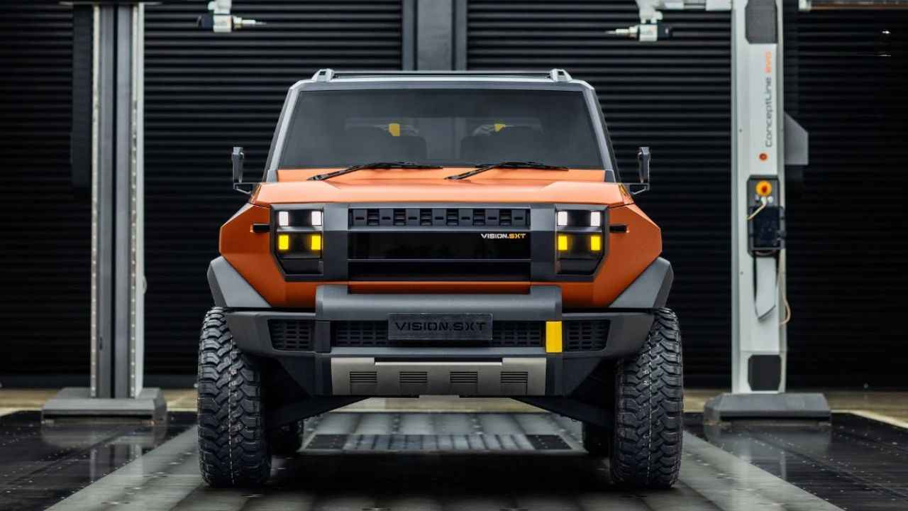 mahindra vision sxt