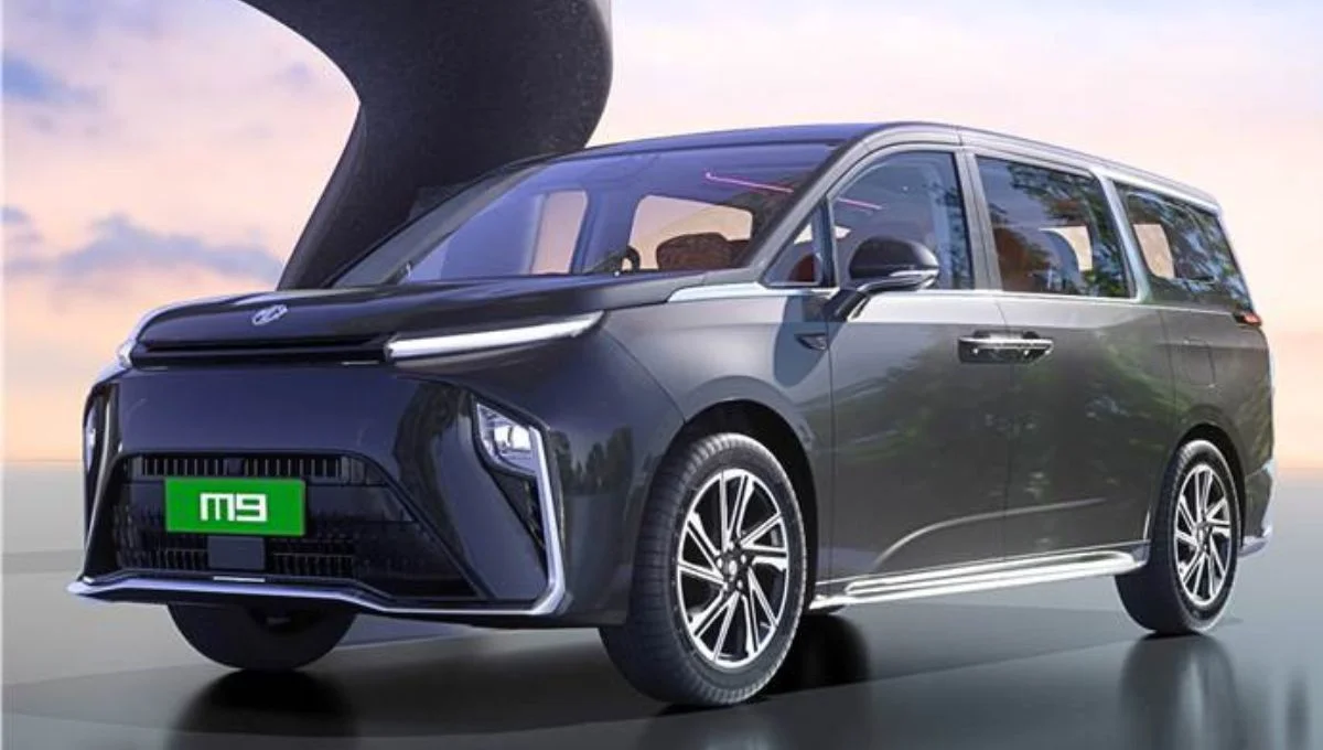 MG M9 Electric MPV