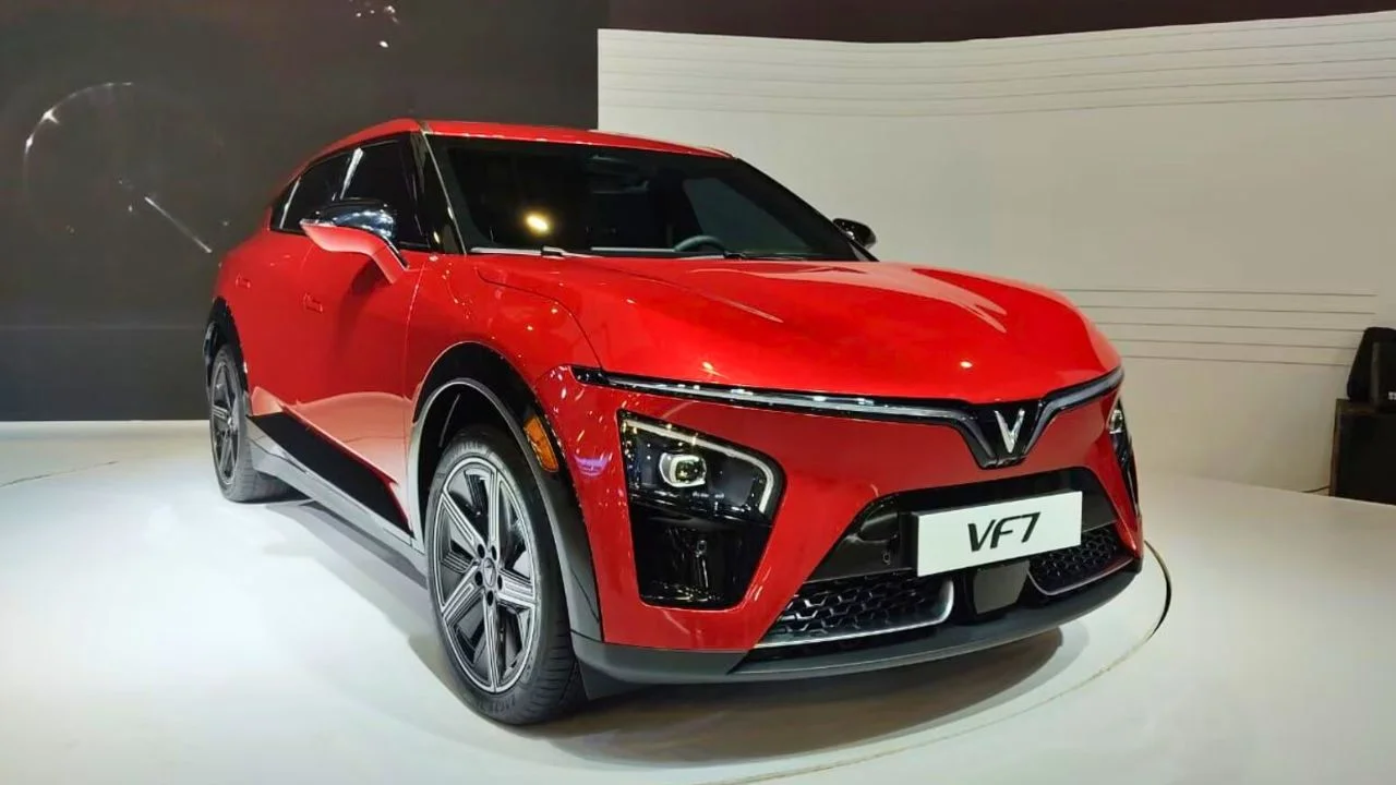 VinFast VF7